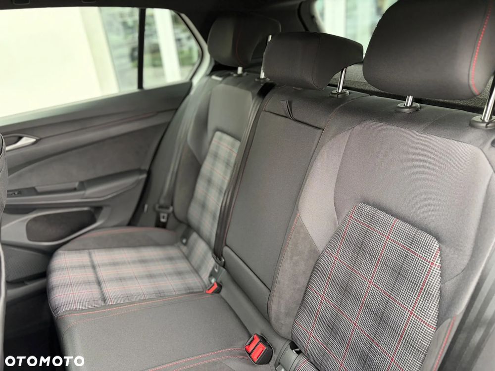 Volkswagen Golf - 13
