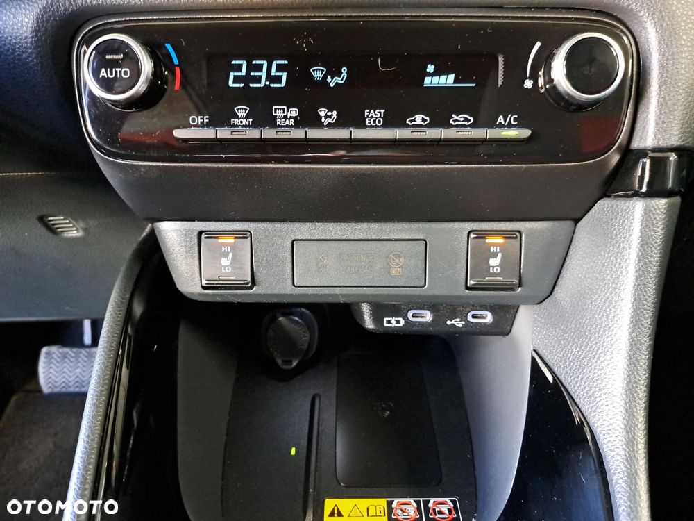 Toyota Yaris Hybrid 1.5 Style - 27