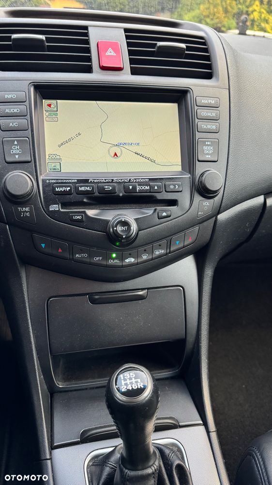 Honda Accord 2.2d Executive Nav - 10