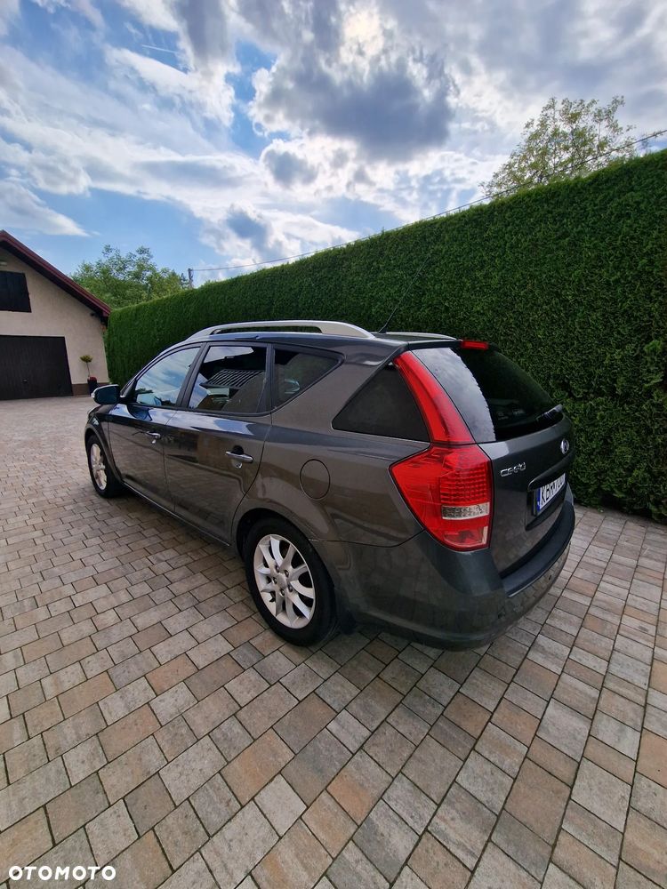 Kia Ceed 2.0 crdi Optimum + - 5
