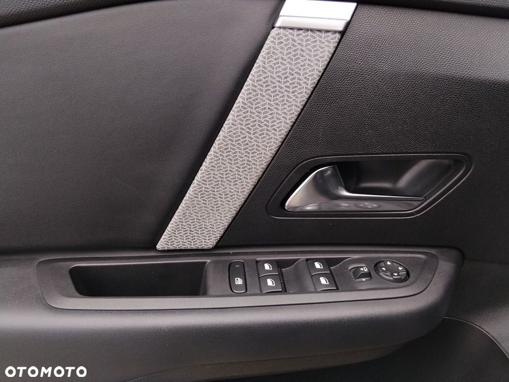 Citroën C4 1.2 PureTech Shine S&S EAT8 - 25