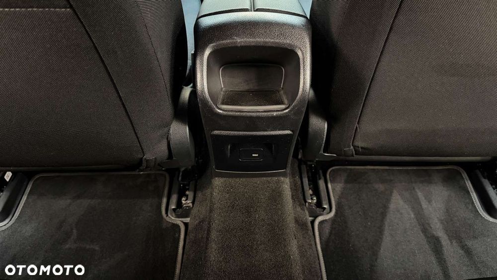 Mercedes-Benz CLA - 35