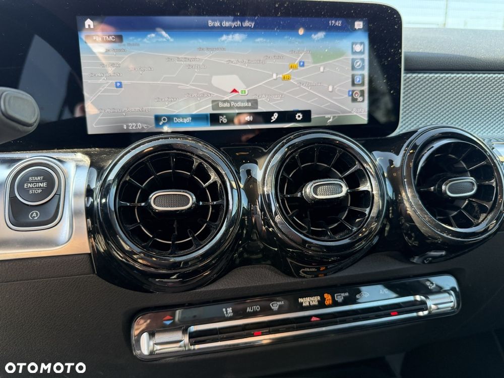 Mercedes-Benz GLB - 8