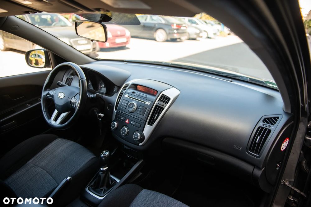 Kia Ceed 1.4 M - 24