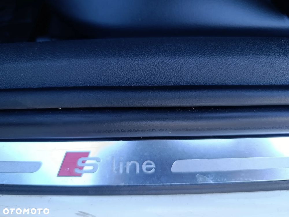 Audi A1 3-drzwiowe 1.4 TFSI S tronic S line edition m S line Sportpaket - 33