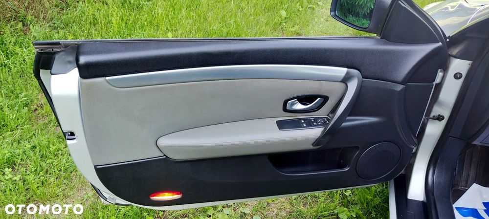 Renault Laguna dCi 150 FAP Night and Day - 26