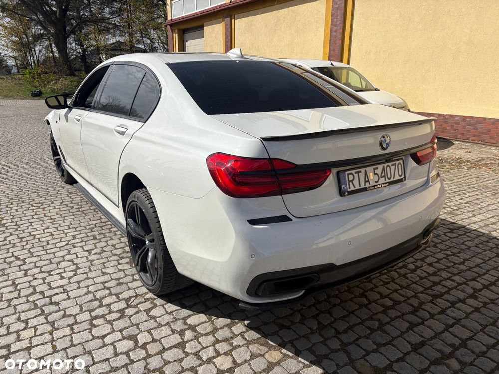 BMW Seria 7 740Li - 13