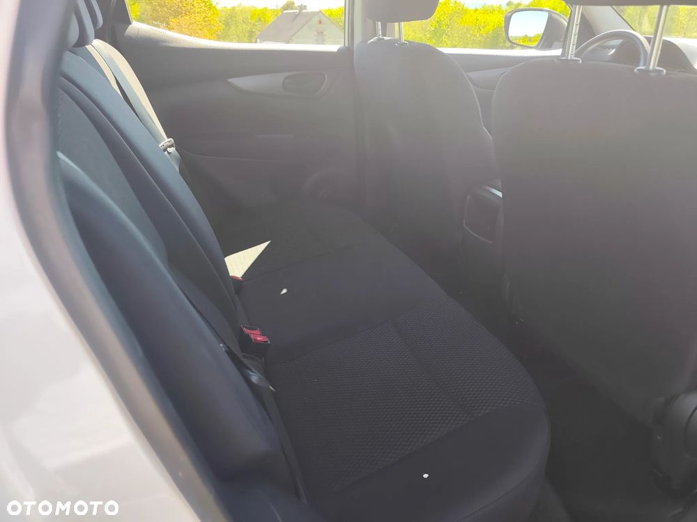 Nissan Qashqai 1.2 DIG-T Acenta - 24