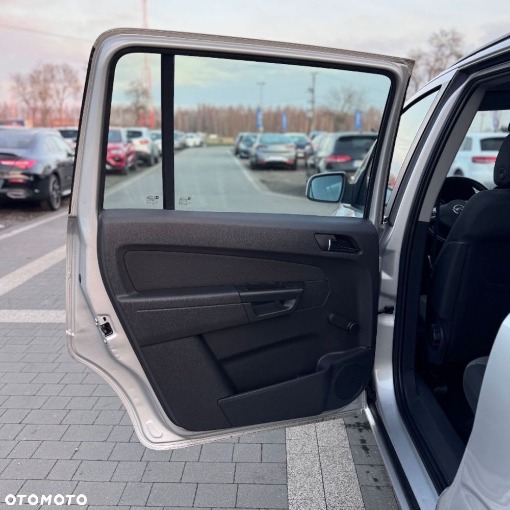Opel Zafira - 19