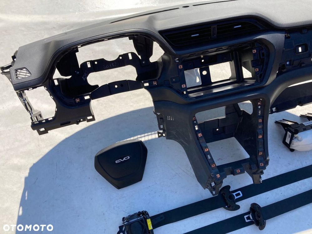 dr5 evo deska kokpit konsola poduszki pasy - 4