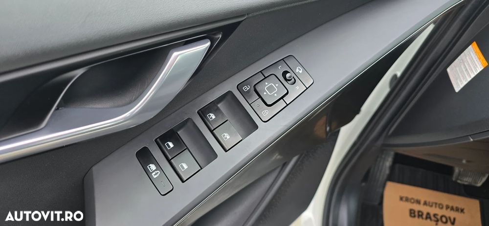 Kia Niro 1.6 GDI HEV 2WD OPF Aut. Vision - 12