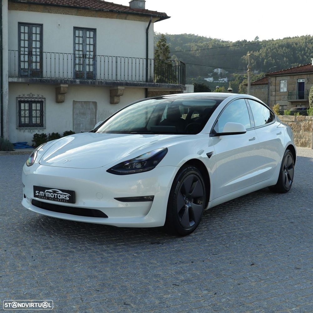 Tesla Model 3 Long-Range Dual Motor AWD - 4