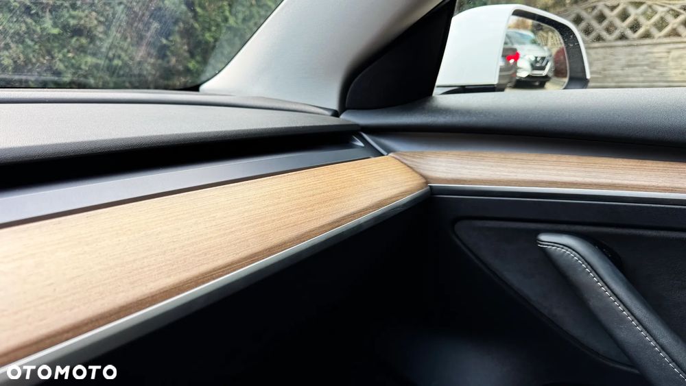 Tesla Model 3 Standard Reichweite Plus Hinterradantrieb - 22