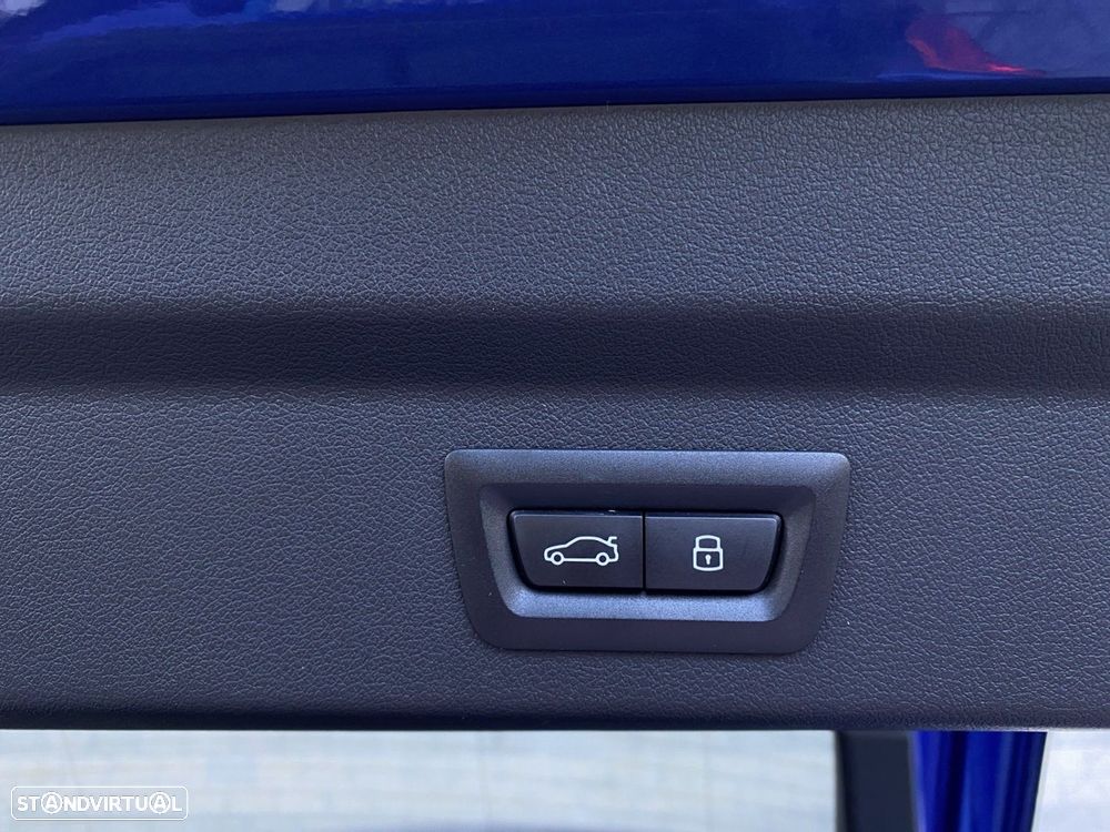 BMW X2 18 d sDrive Auto Pack M — fotografia 18