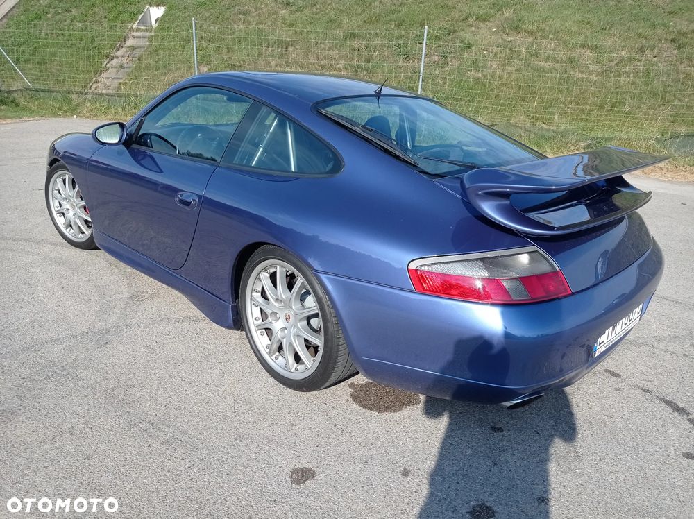 Porsche 911 Carrera - 8