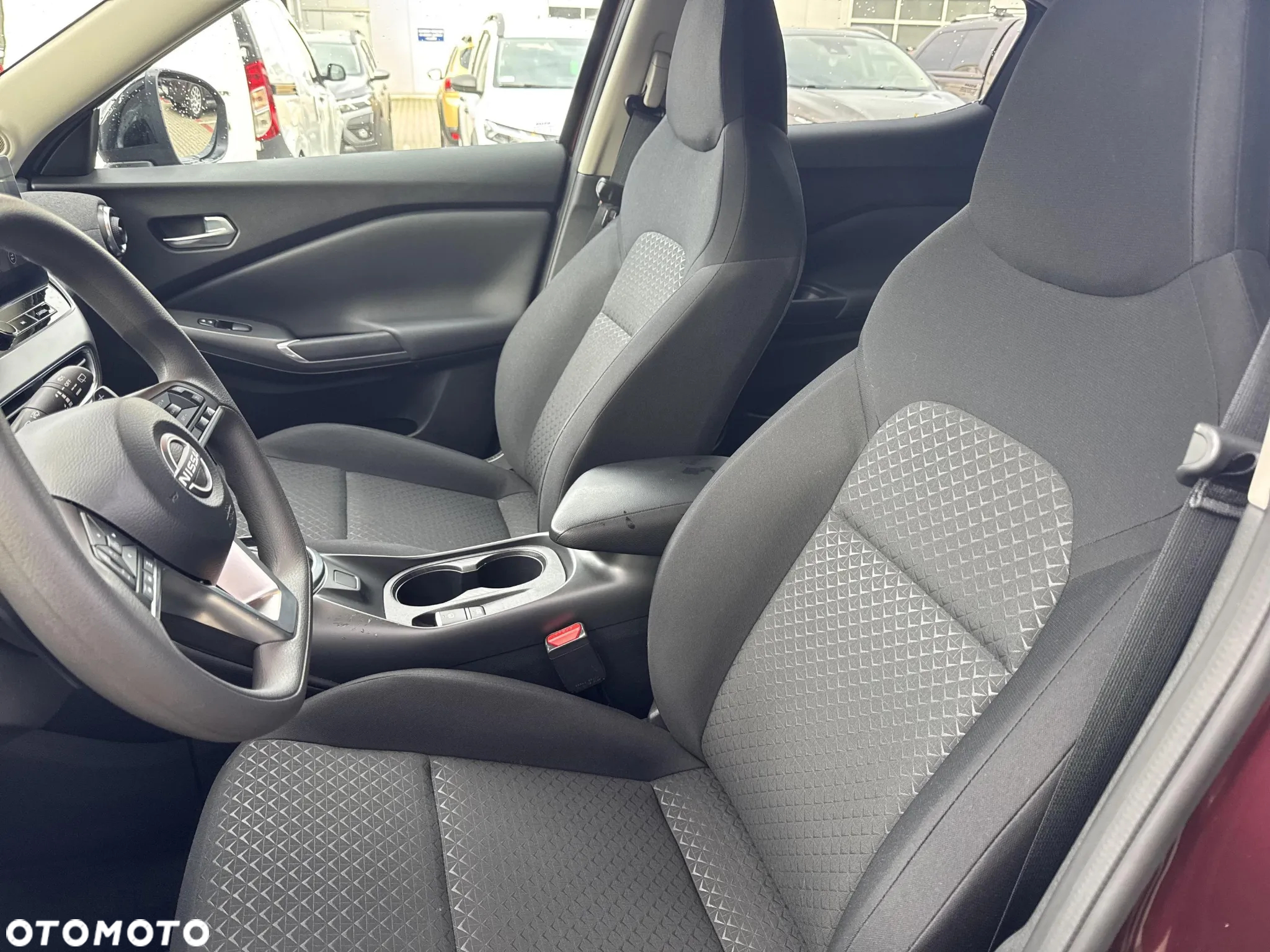 Nissan Juke 1.0 DIG-T Acenta DCT - 10