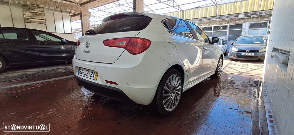 Alfa Romeo Giulietta 1.6 JTDm Distinctive - 14
