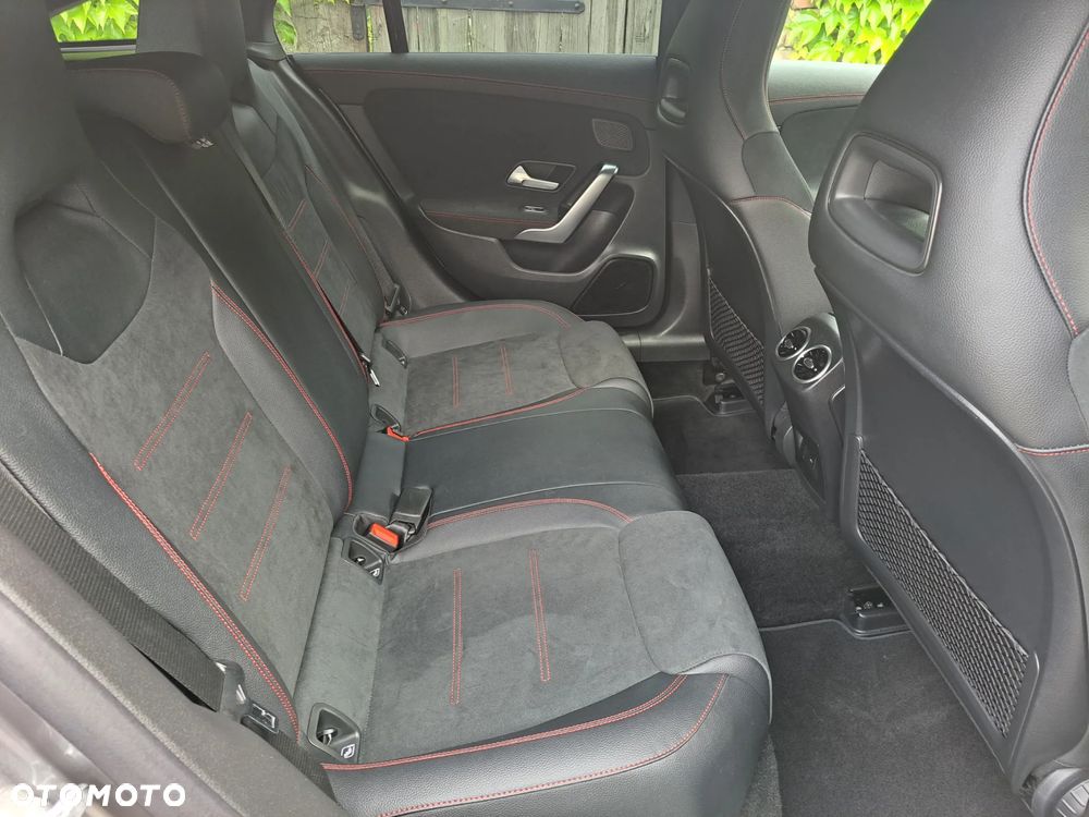 Mercedes-Benz CLA 200 7G-DCT Edition AMG Line - 13