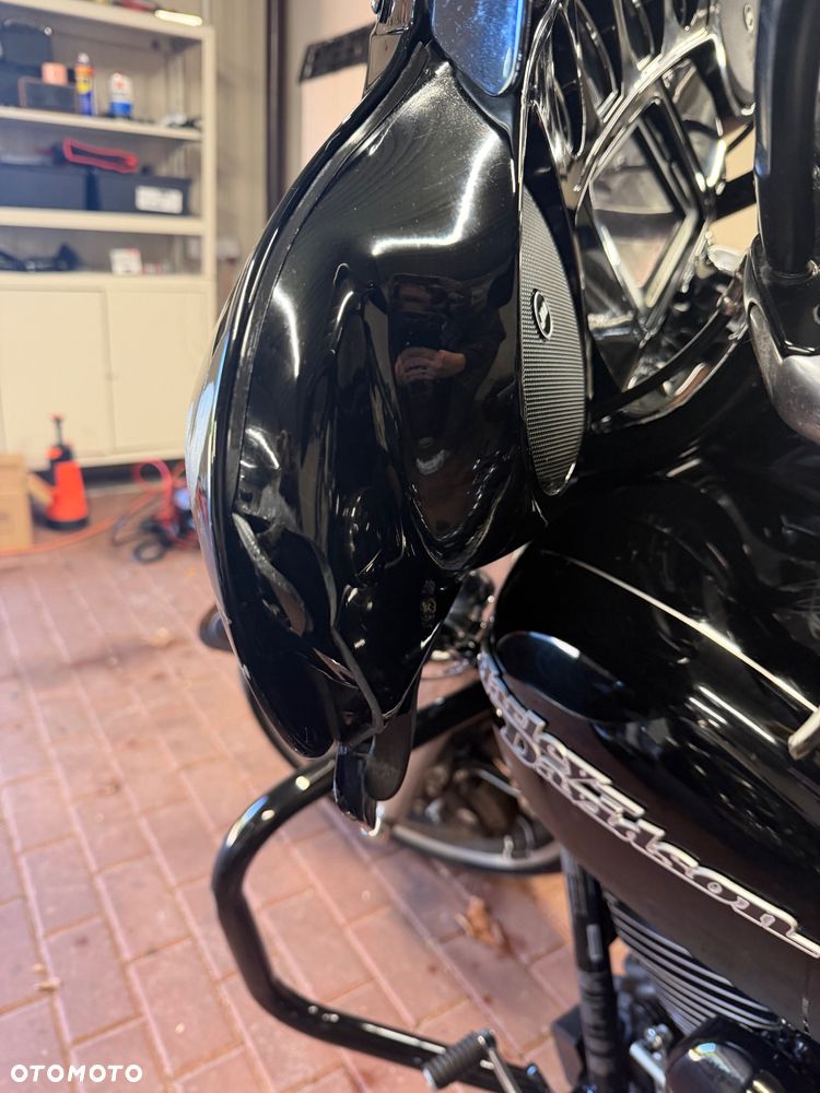 Harley-Davidson Touring Street Glide - 25