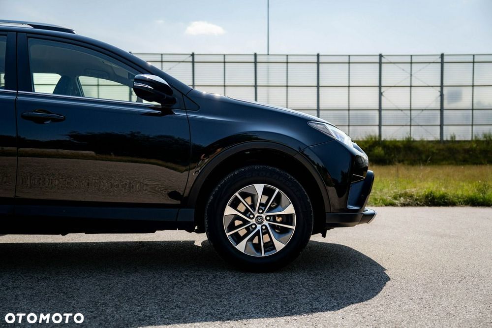 Toyota RAV4 - 9