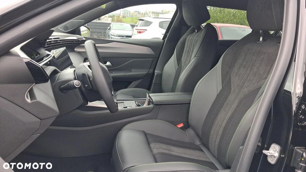 Peugeot 408 - 16