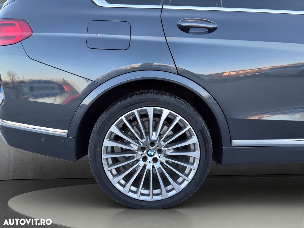 BMW X7 - 24