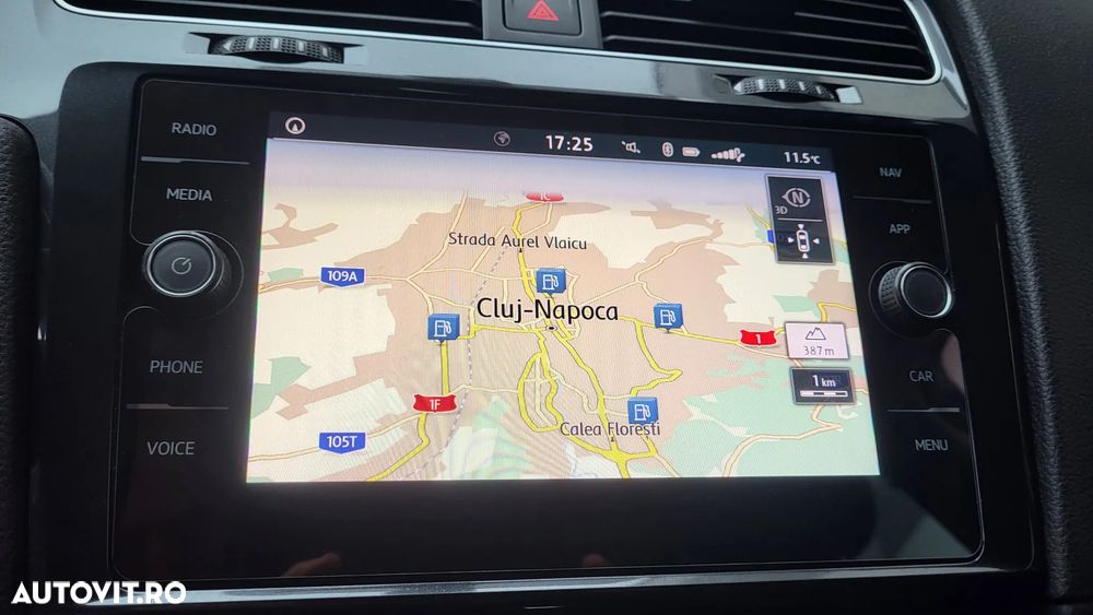 Volkswagen Golf 2.0 TDI (BlueMotion Technology) DSG Comfortline - 26