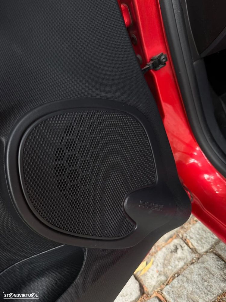 Renault Clio Sport Tourer - 32