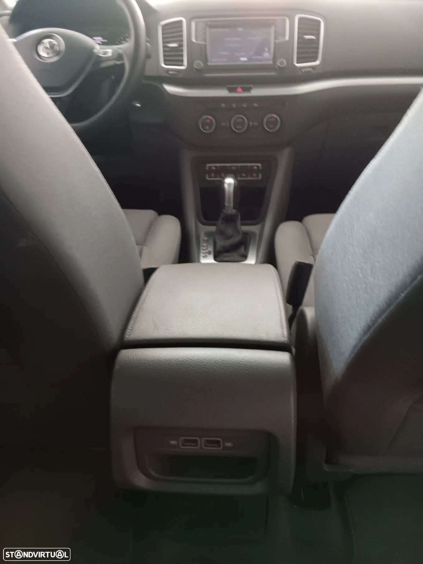 VW Sharan 2.0 TDI Confortline DSG - 17