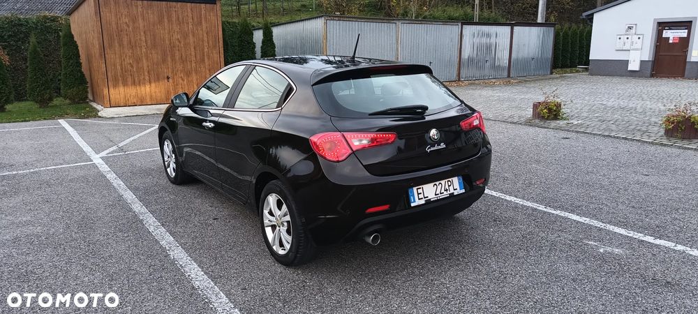 Alfa Romeo Giulietta ver-1-6-jtdm - 5