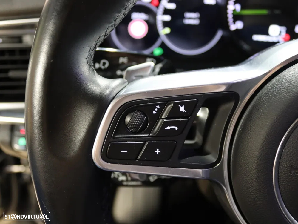 Porsche Panamera 4 E-Hybrid - 23