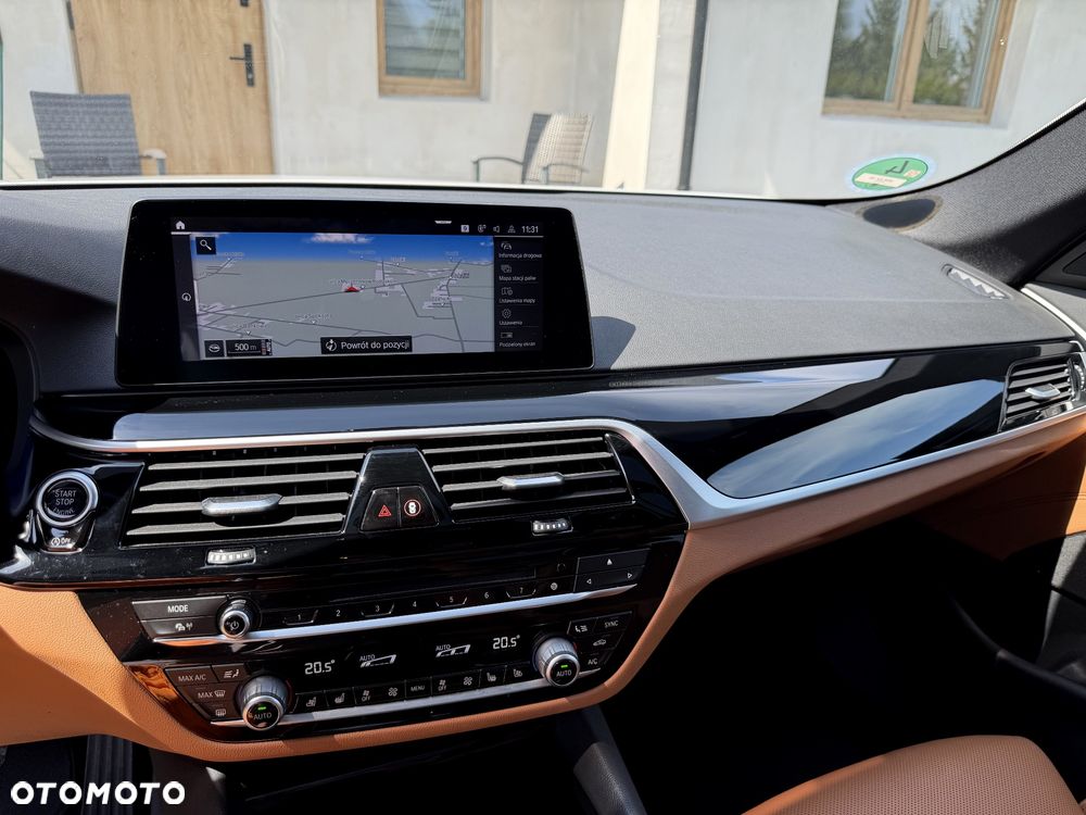 BMW Seria 5 520d Sport Line - 26