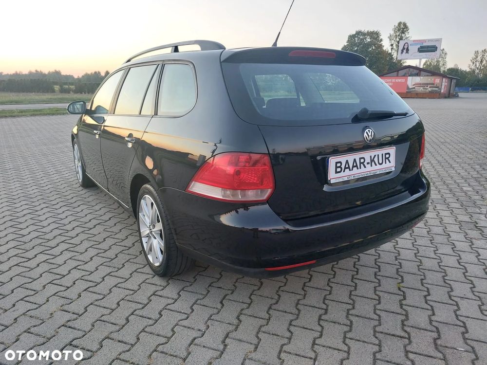 Volkswagen Golf - 10