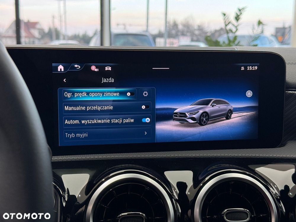 Mercedes-Benz CLA - 32