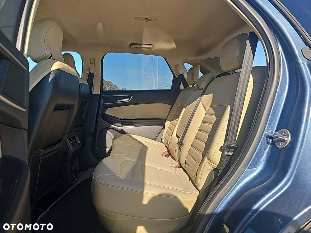 Ford Edge - 8