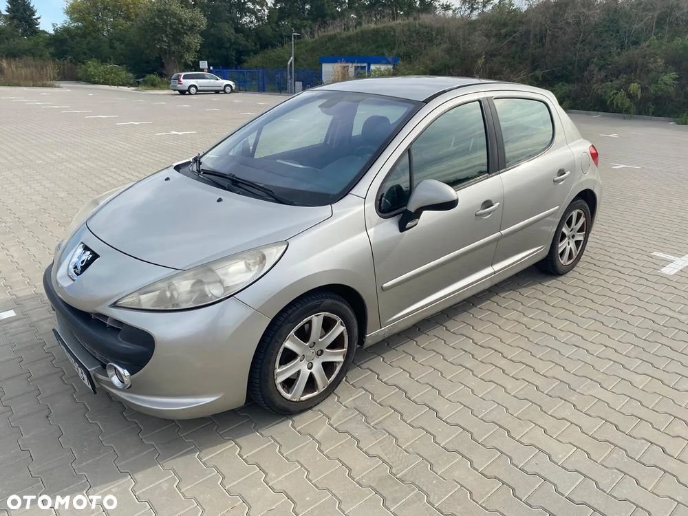 Peugeot 207 1.6 HDi 16V Trendy - 17