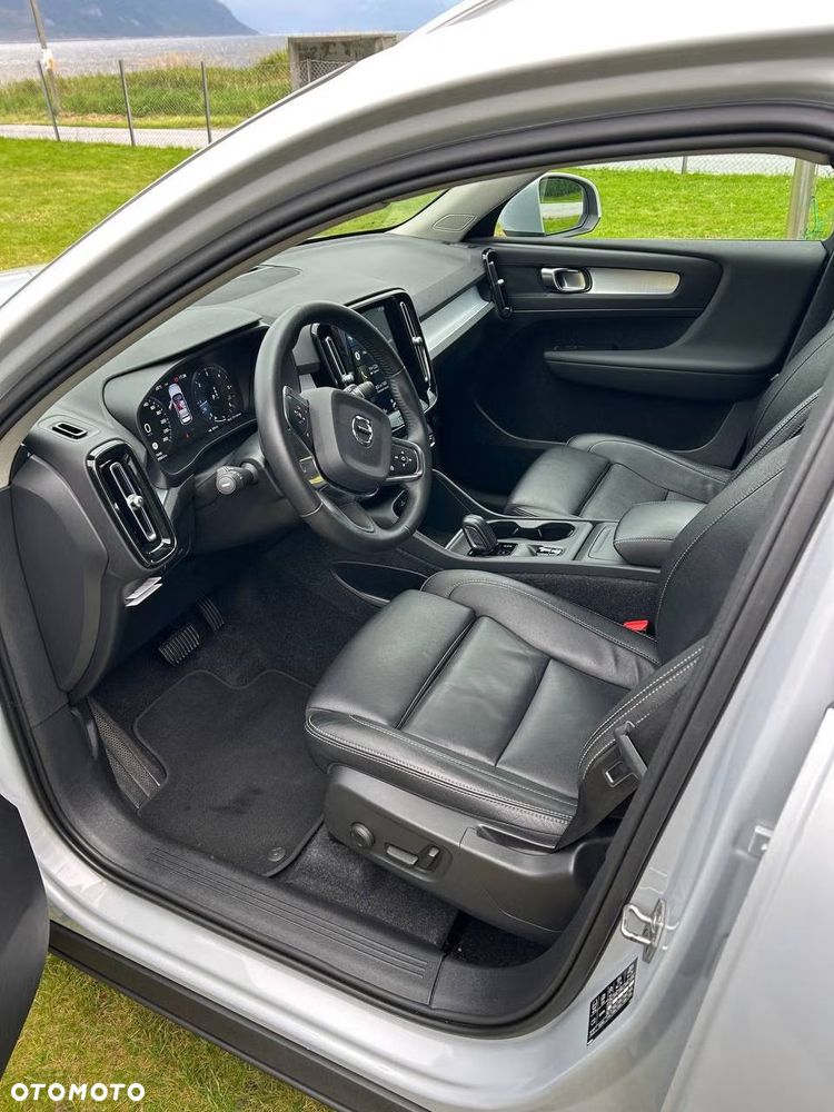 Volvo XC 40 D3 AWD Momentum Pro - 9