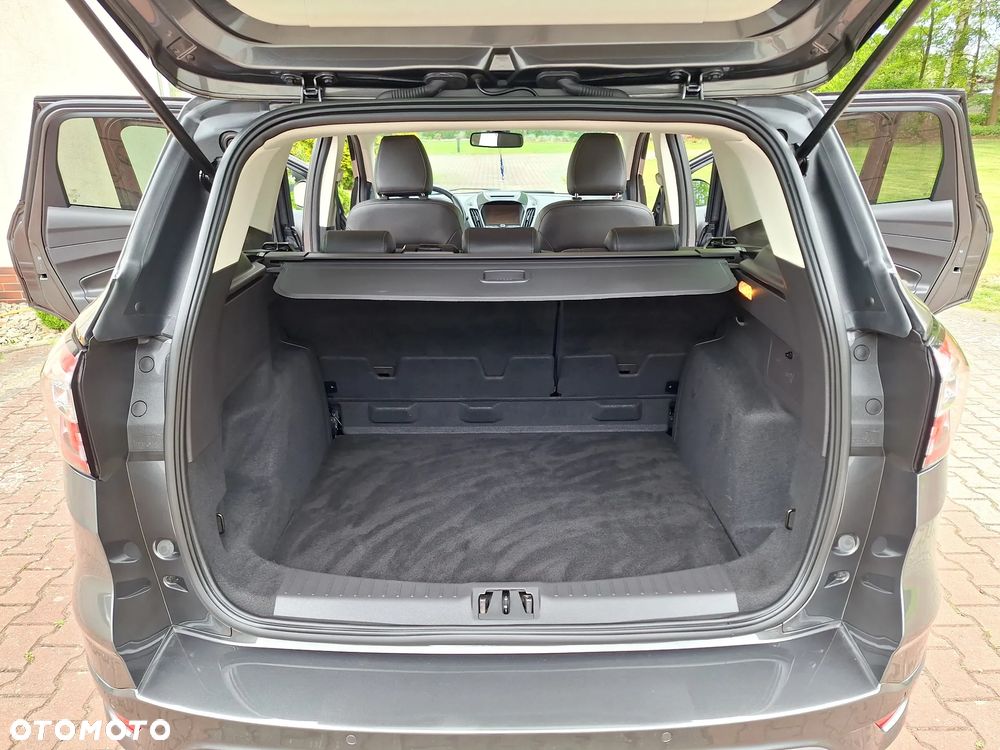 Ford Kuga 1.5 EcoBoost 2x4 Titanium - 13