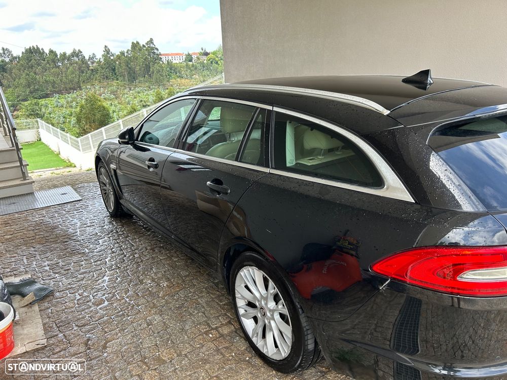 Jaguar XF Sportbrake 2.2 Diesel - 4