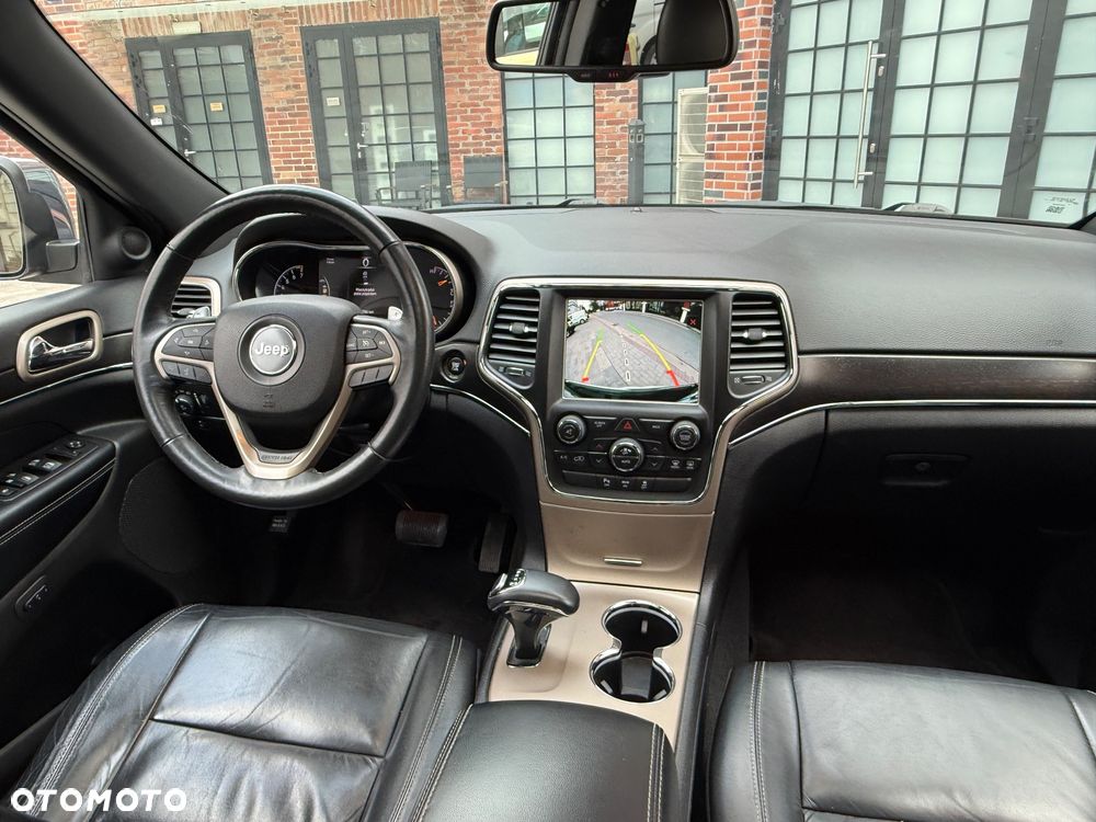 Jeep Grand Cherokee - 19