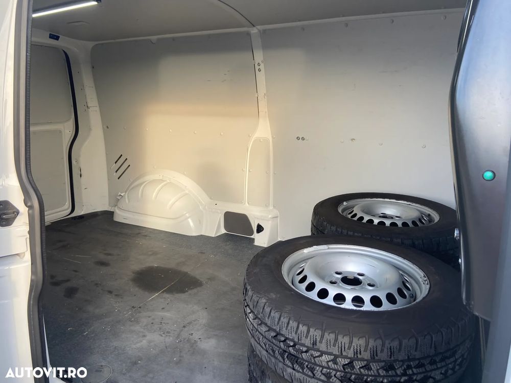 Volkswagen Transporter - 21