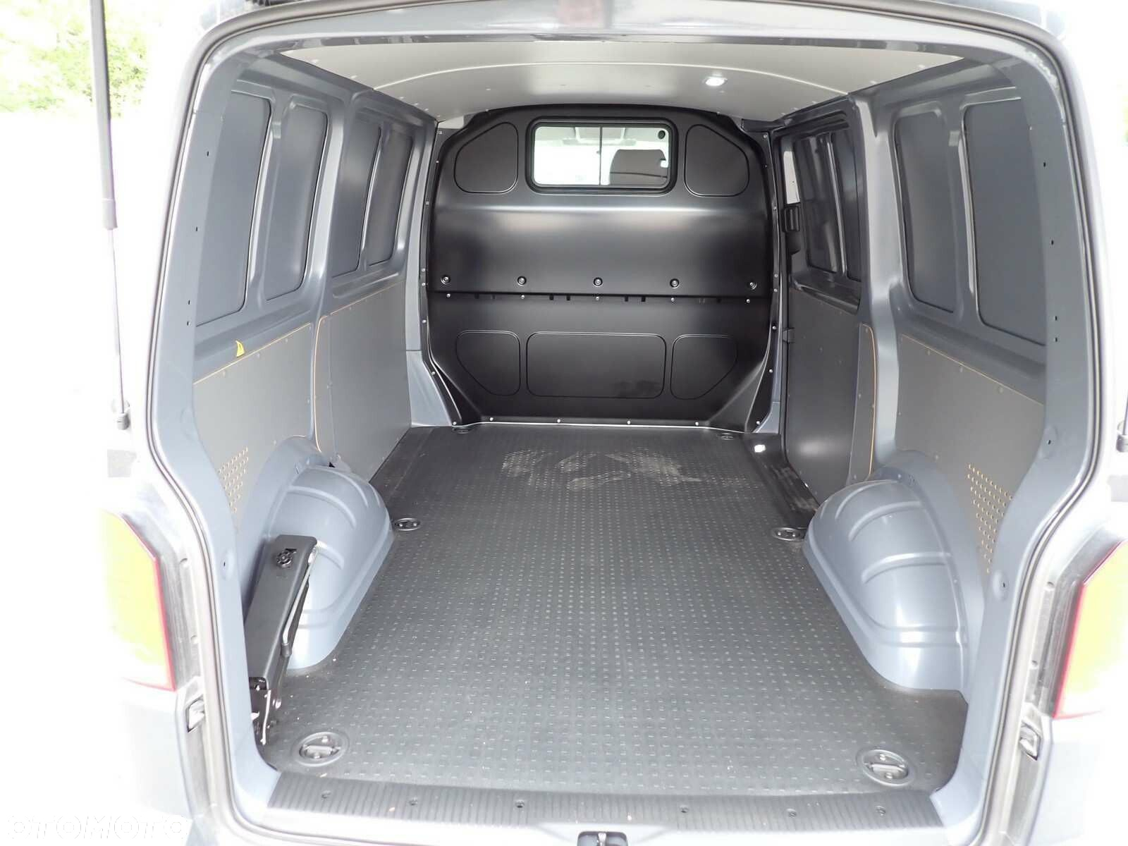 Volkswagen Transporter - 10