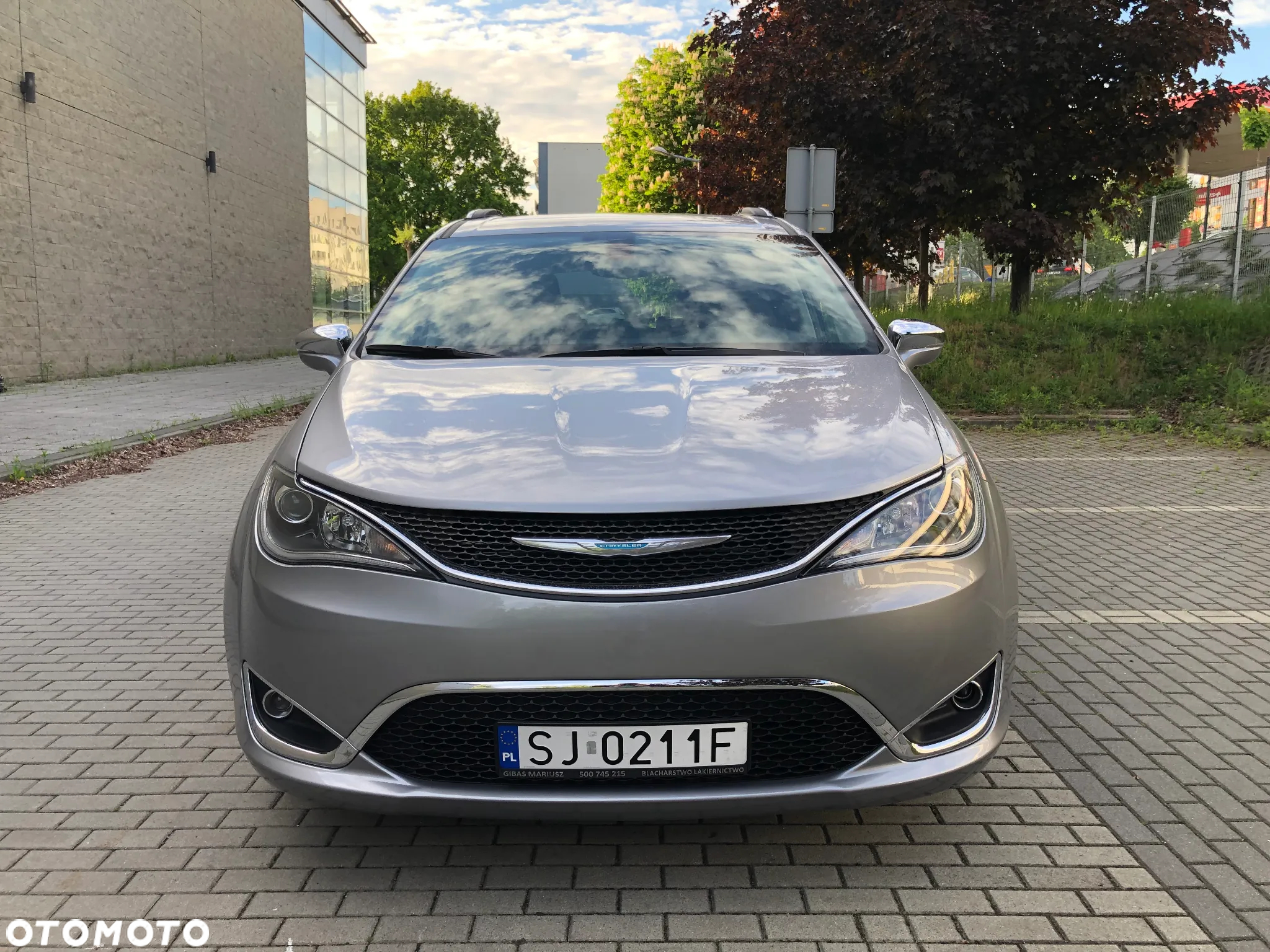 Chrysler Pacifica - 28