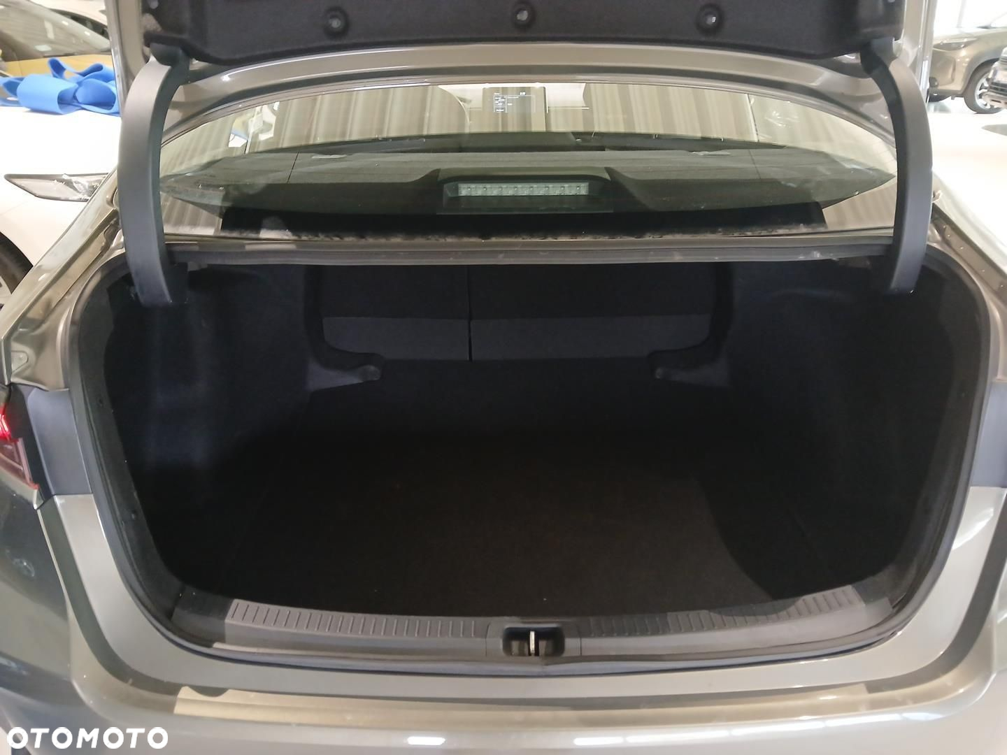 Toyota Corolla - 11