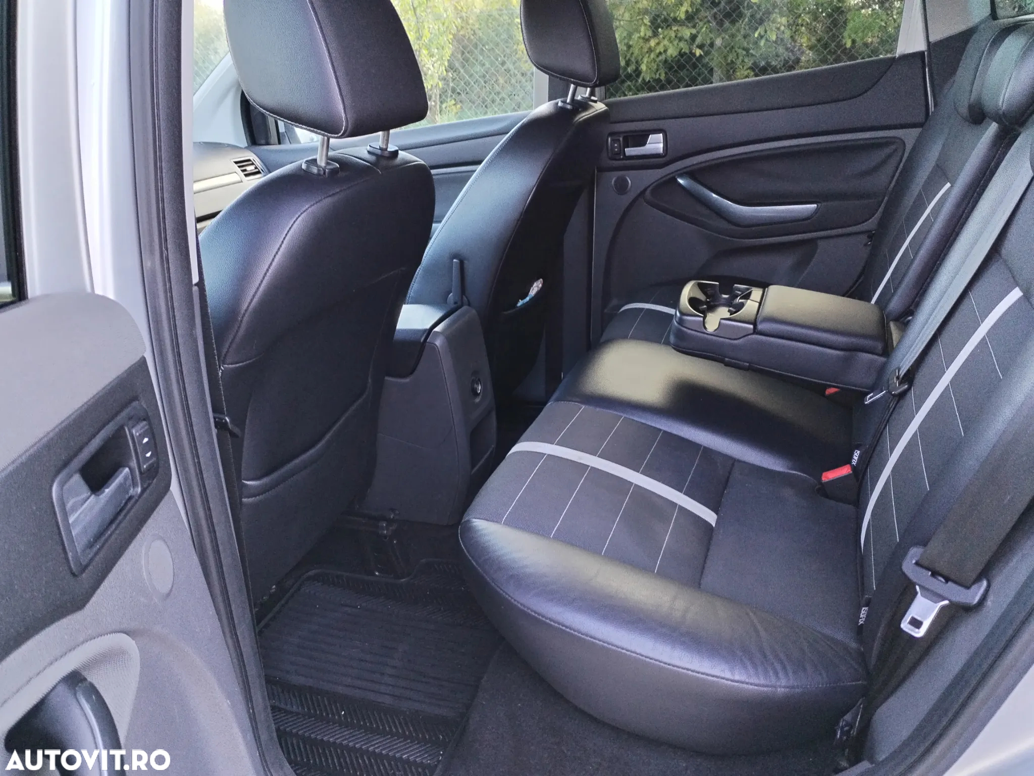 Ford Kuga - 6