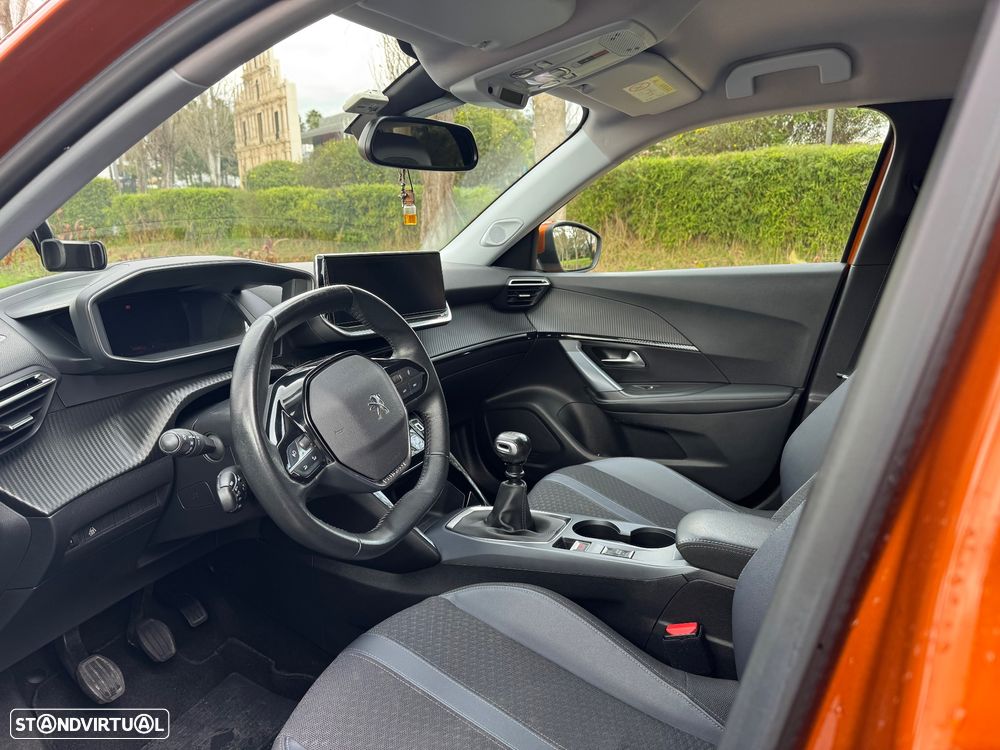 Peugeot 2008 1.2 PureTech Allure Pack - 8
