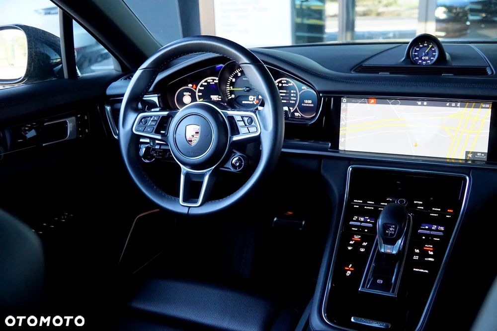 Porsche Panamera 4 E-Hybrid 10 Years Edition - 28