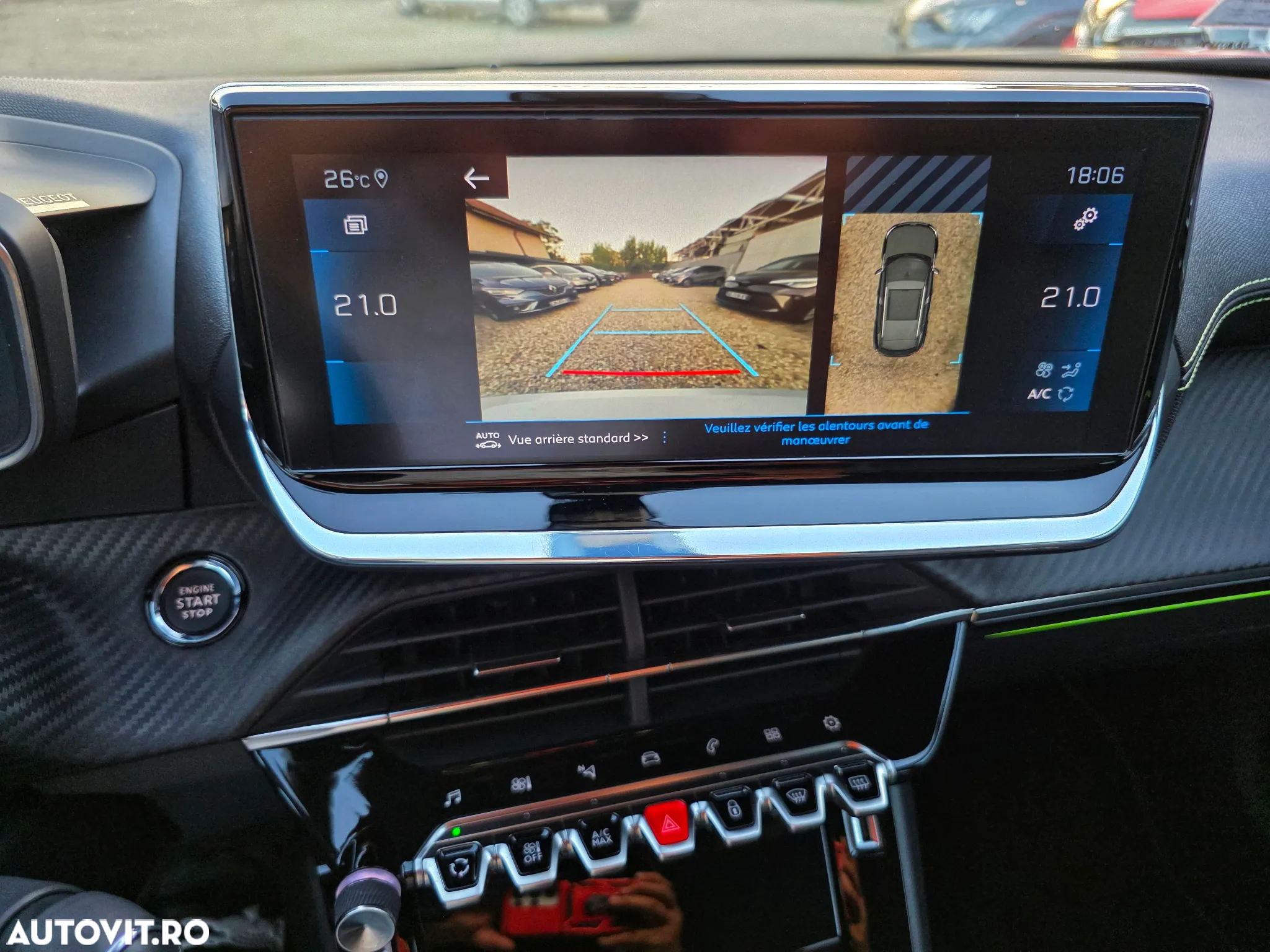 Peugeot 2008 PureTech 130 EAT8 GT - 26