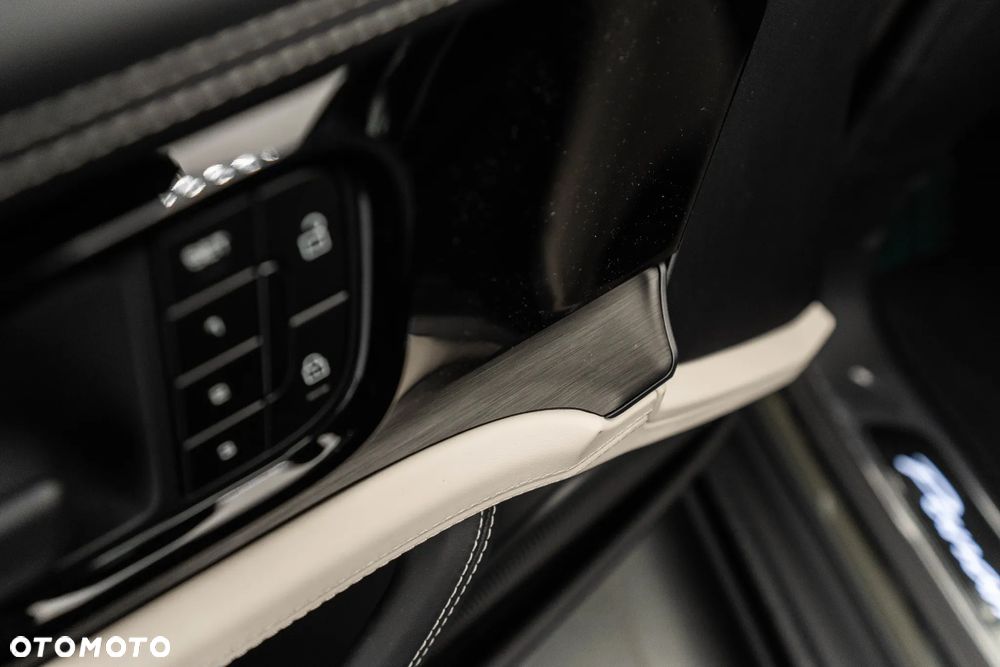 Porsche Panamera - 24