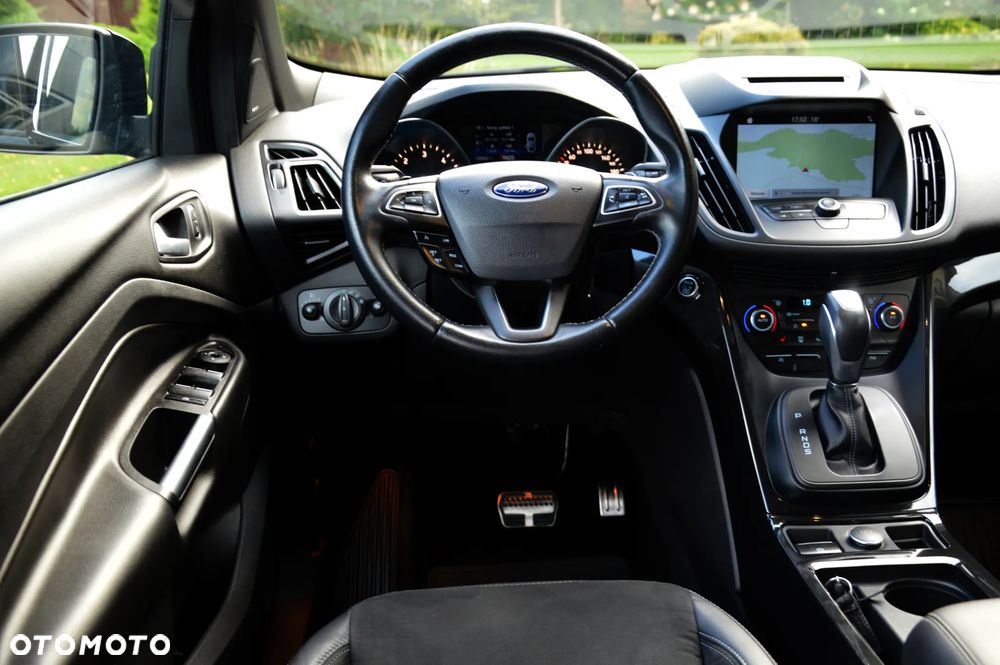 Ford Kuga 2.0 TDCi 4x4 ST-Line - 26
